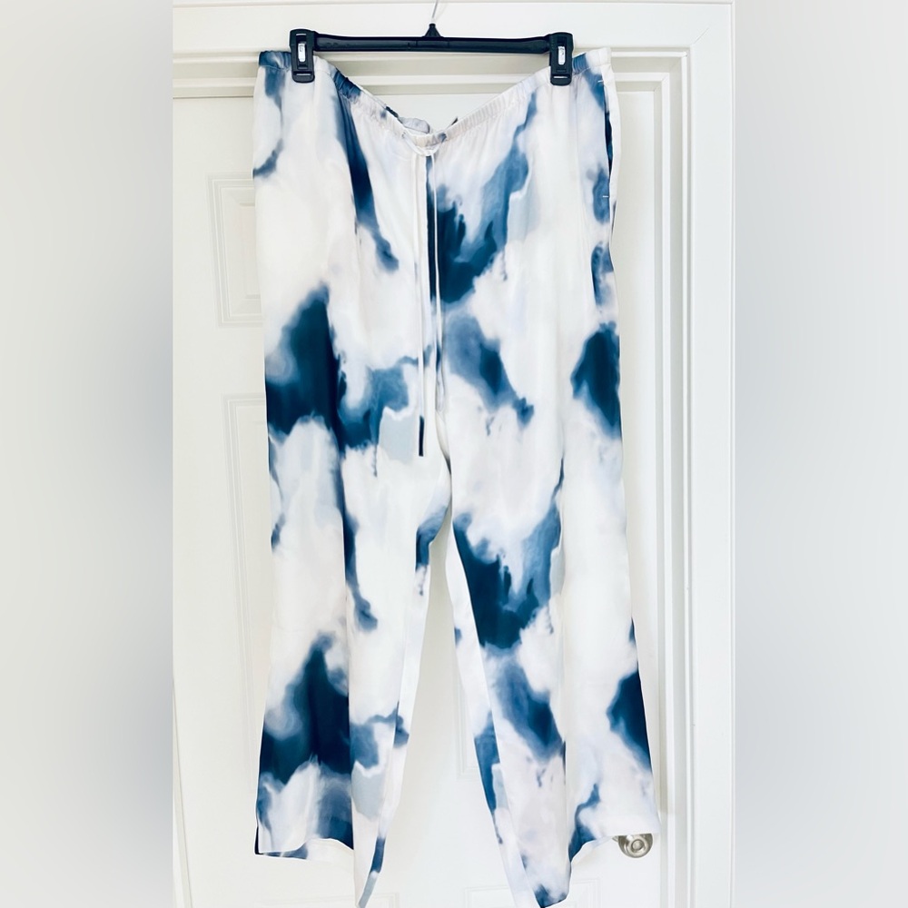 EUC H&M Women’s Elastic Waist Pull-On Poly-Satin Pants